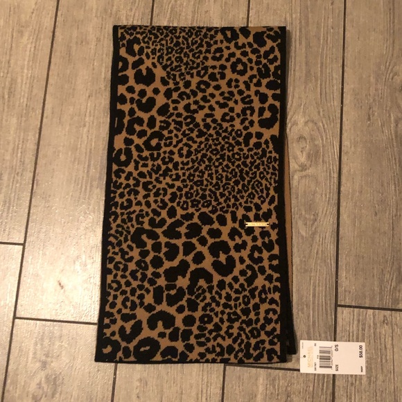 Michael Kors scarf - Picture 3 of 4